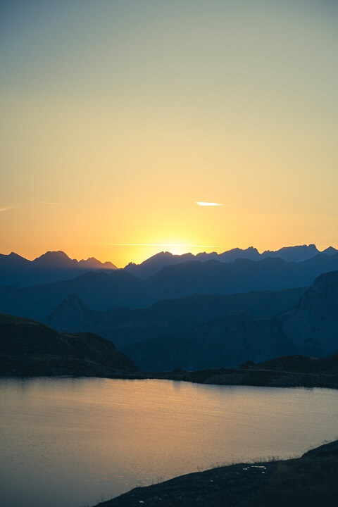 lever soleil sur lac