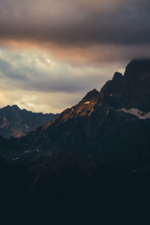 montagne lueur tape dessus
