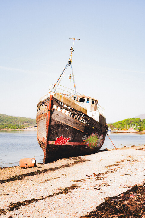 bateau urbex devant