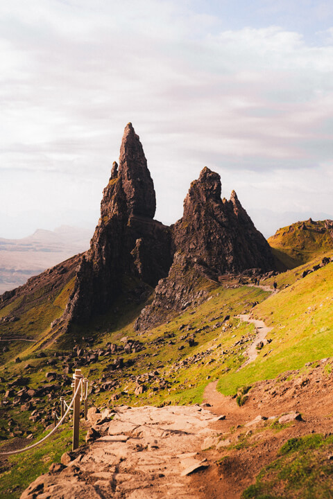 old man of storr sur chemin