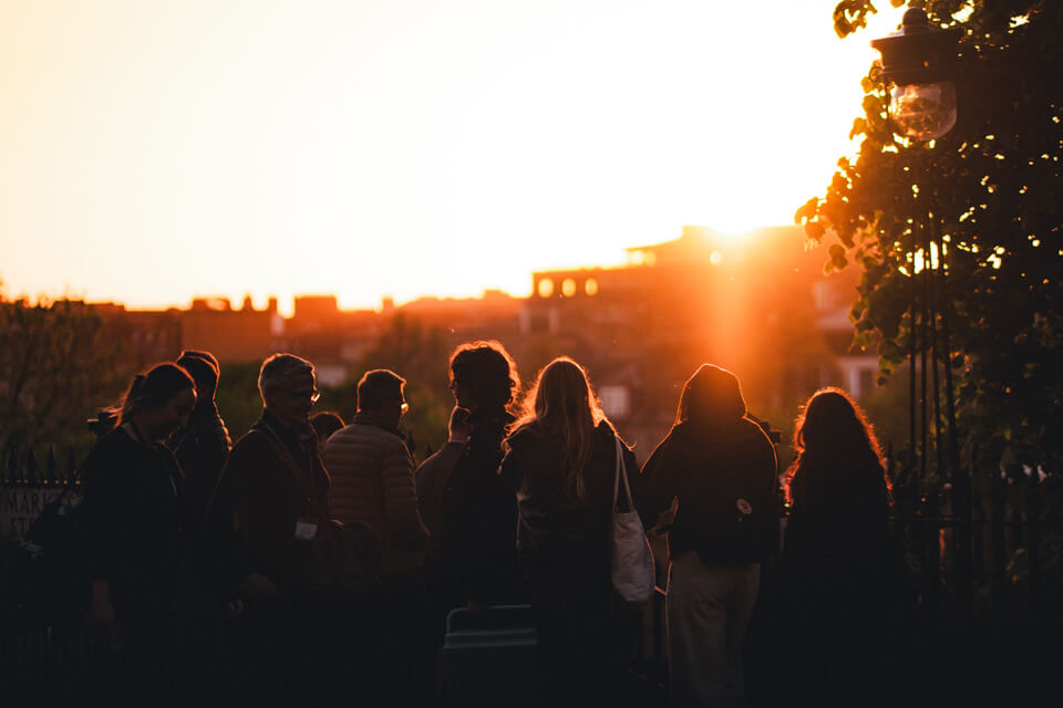 foule pour sunset