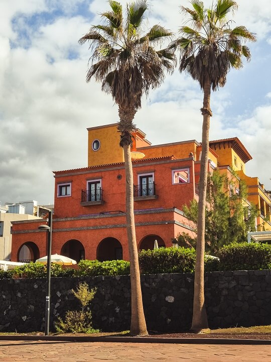 sud ensoleille adeje